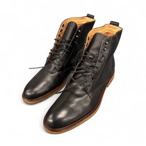 Clark’s High Point Round Toe Leather Boots